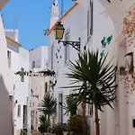 Old Fisherman's Corner 5 - Centro Old Town Apartment *